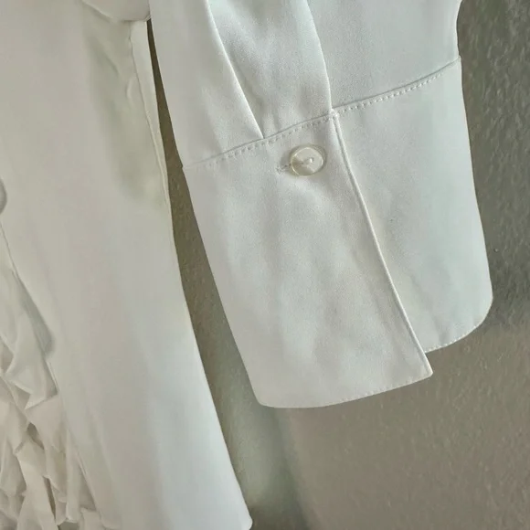 Chico's Women's White Ruffle Blouse Size L - Picture 7 of 8